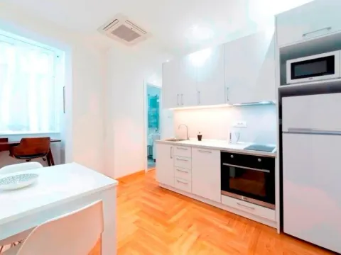 Sale, two bedroom apartment, 70m², Stari Grad, Beograd - image 3