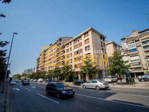 Rent, three bedroom apartment, 100m², Centar, Podgorica - image 1