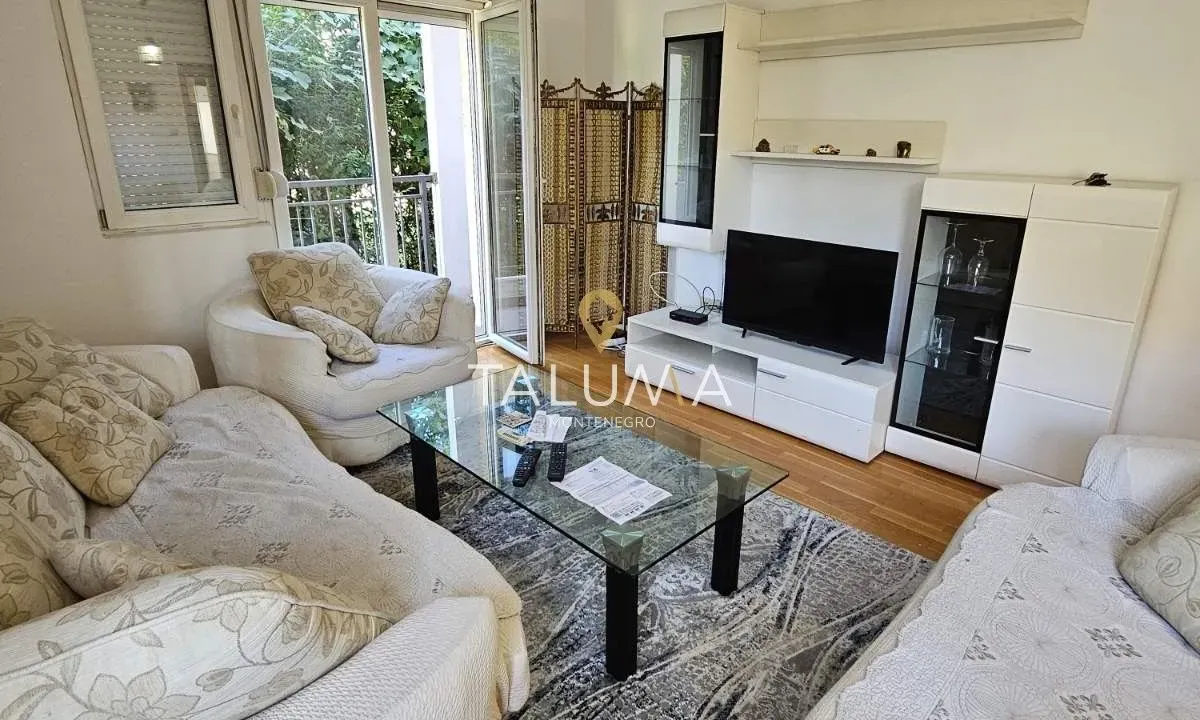 Izdavanje, trosoban stan, 80m², Dalmatinska ulica, Podgorica