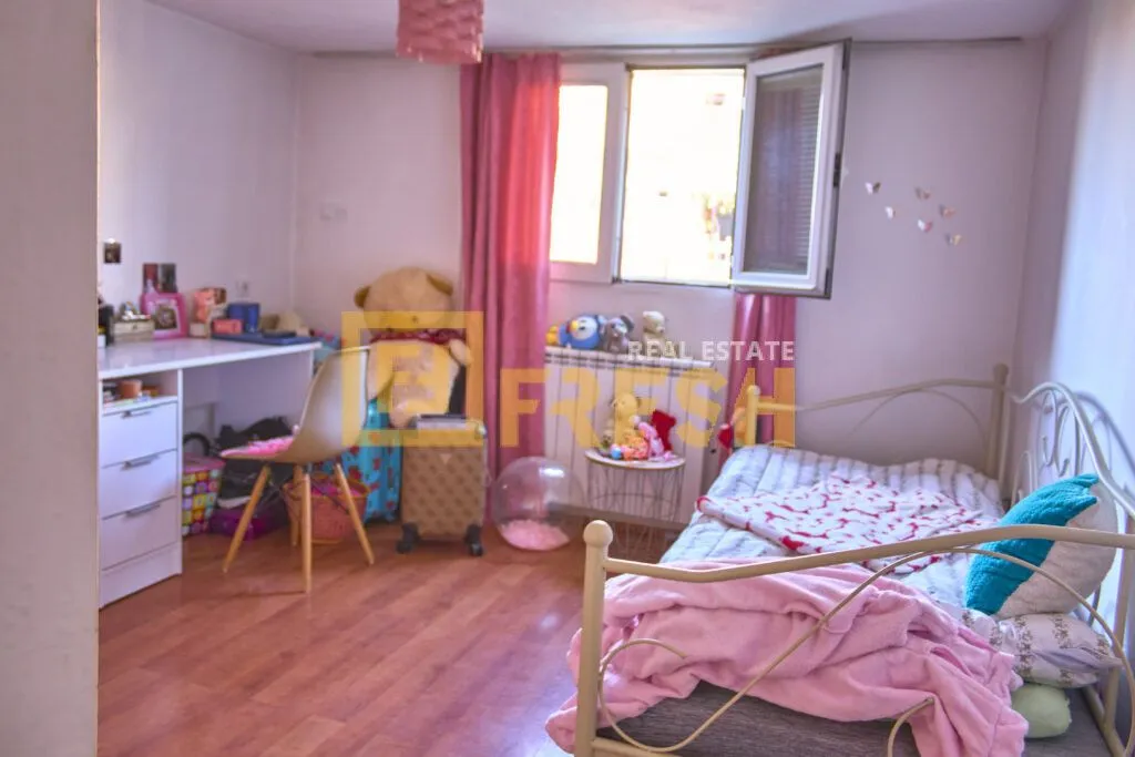 Prodaja, kuća, 300m², Zabjelo, Podgorica