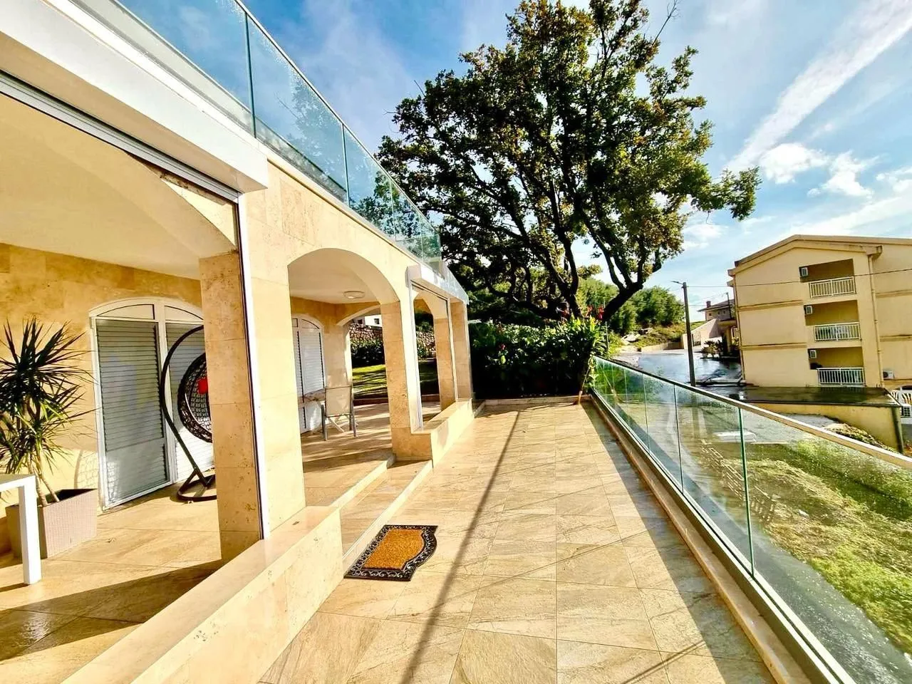 Sale, house, 440m², Prijevor, Budva