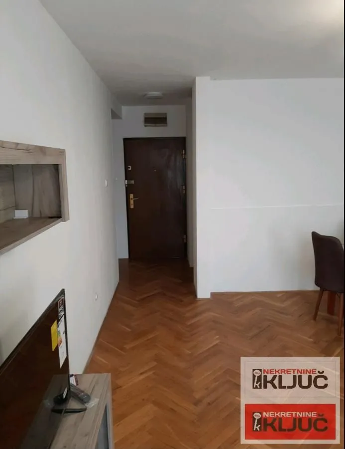 Izdavanje, dvosoban stan, 56m², Bulevar Oslobodjenja, Novi Sad Sve Podlokacije