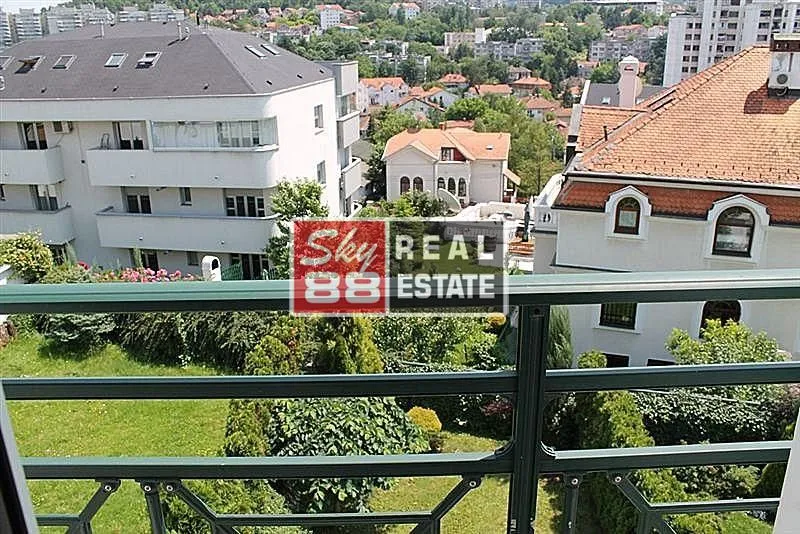 Izdavanje, kuća, 215m², Savski Venac, Beograd