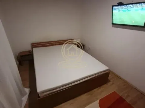 Rent, three bedroom apartment, 70m², Kragujevac, Srbija - image 2