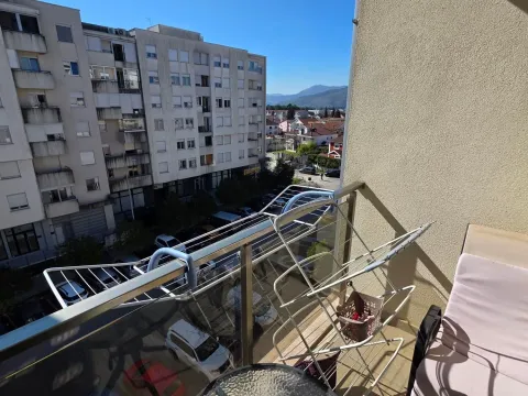 Rent, two bedroom apartment, 72m², Blok 9, Podgorica - image 8