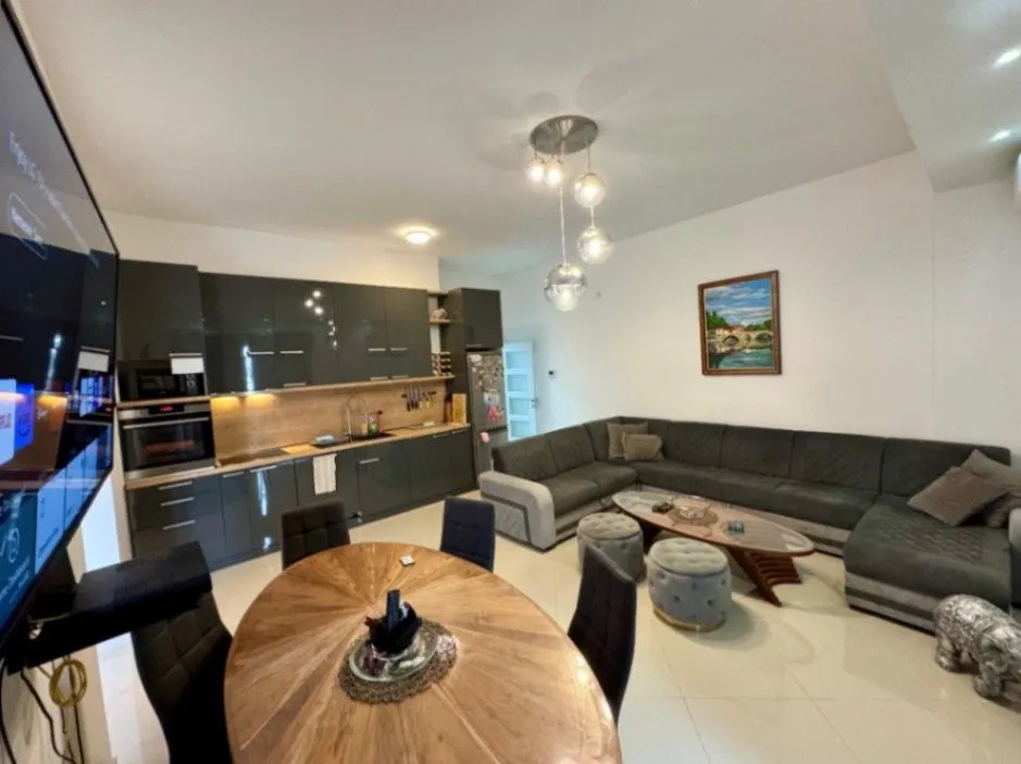 Stan-na-dan, dvosoban stan, 92m², Bar, Crna Gora