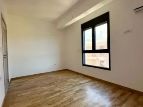 Prodaja, dvosoban stan, 69m², Šušanj, Bar - image 2