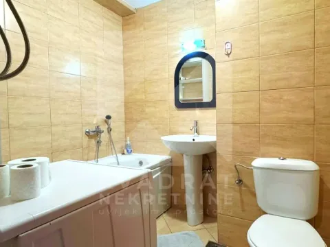 Rent, one bedroom apartment, 41m², Blok 6, Podgorica - image 5