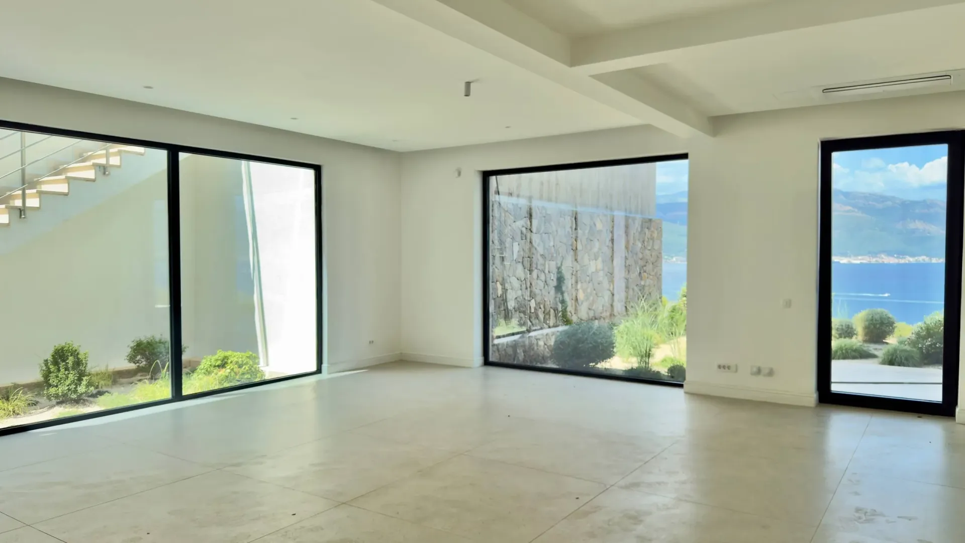 Prodaja, kuća, 350m², Krašići, Tivat