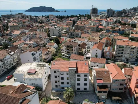 Rent, two bedroom apartment, 60m², Centar, Budva - image 9