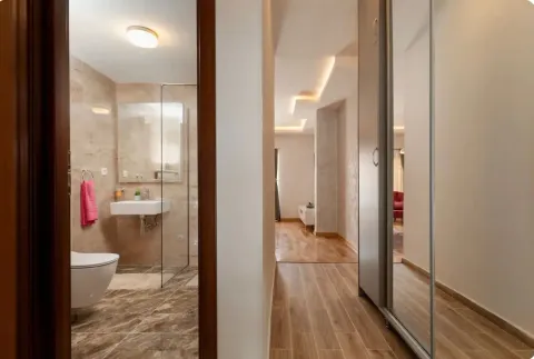 Prodaja, dvosoban stan, 71m², Centar, Budva - image 10