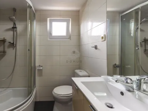 Izdavanje, dvosoban stan, 66m², Autobuska stanica, Podgorica - image 7