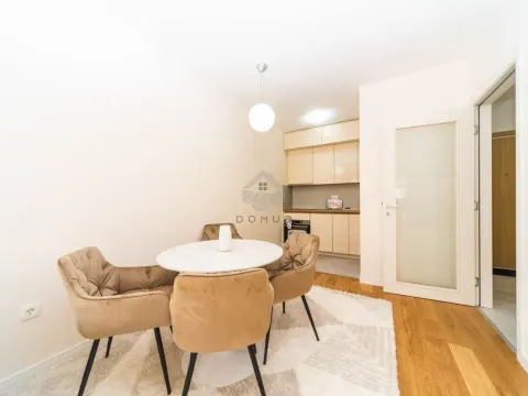 Izdavanje, jednosoban stan, 49m², Central Point, Podgorica - image 4