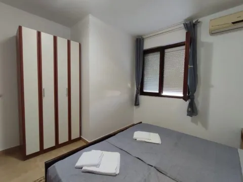Rent, one bedroom apartment, 40m², Šušanj, Bar - image 5