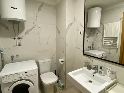 Izdavanje, jednosoban stan, 55m², Kalimanj, Tivat - image 7