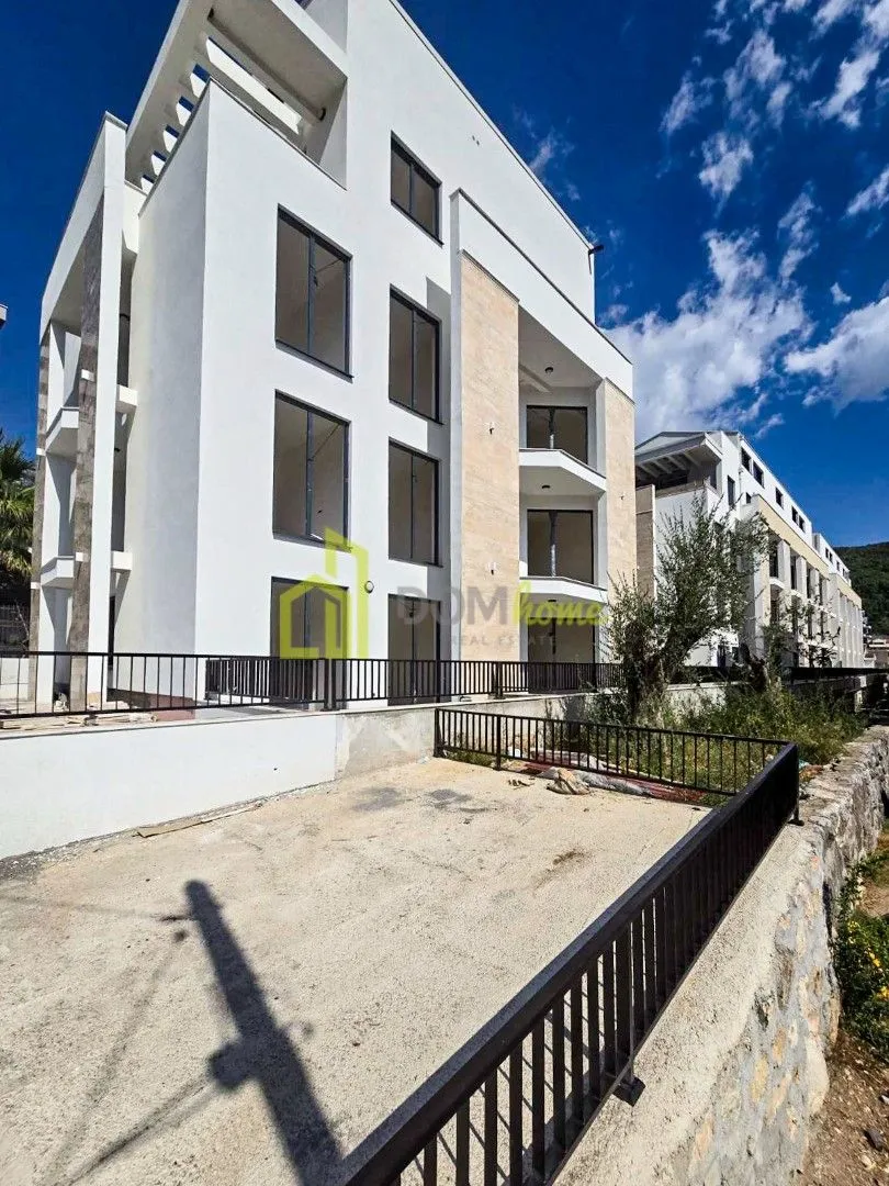 Sale, three bedroom apartment, 84m², Maine, Budva