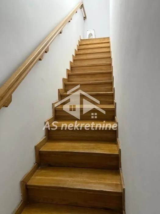 Rent, house, 250m², Zemun Sve Podlokacije, Beograd