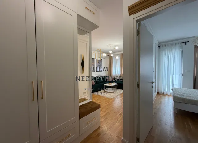 Izdavanje, jednosoban stan, 45m², City Kej, Podgorica