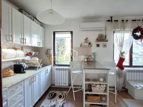 Prodaja, kuća, 208m², Voždovac Sve Podlokacije, Beograd - image 9