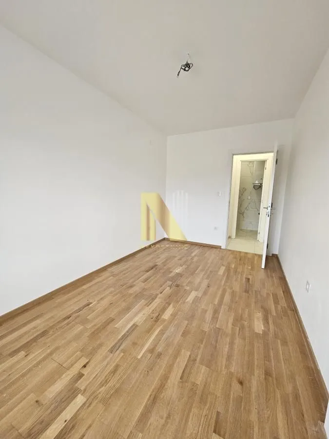 Prodaja, četvorosoban stan, 87m², Bulevar patrijarha Pavla, Novi Sad Sve Podlokacije