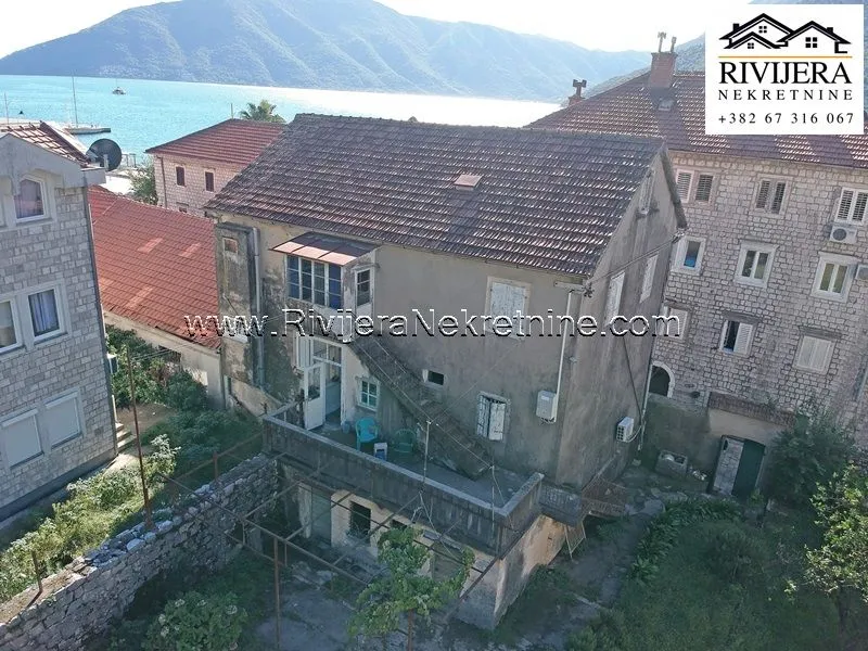 Sale, house, 350m², Risan, Kotor