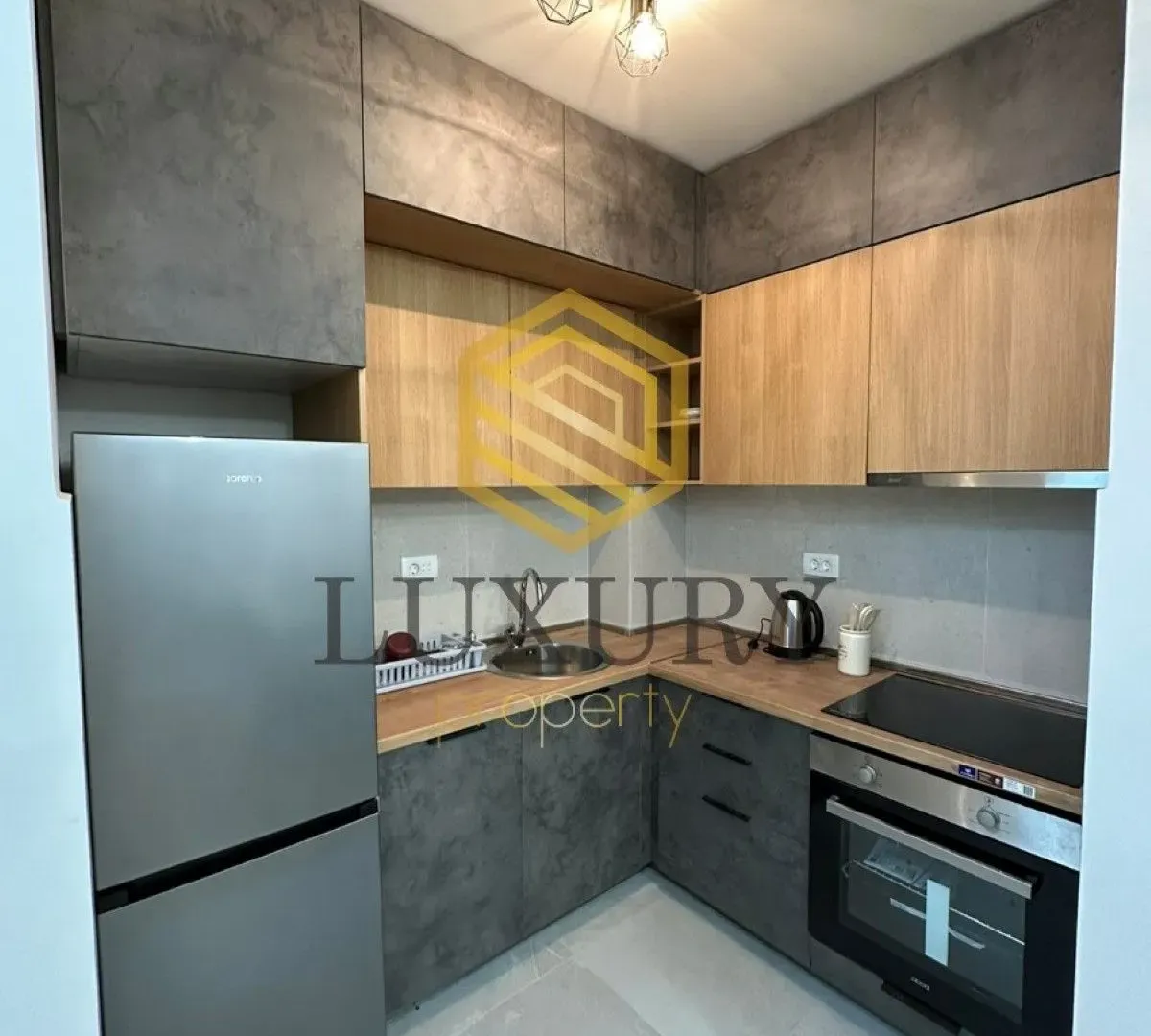 Izdavanje, jednosoban stan, 45m², Central Point, Podgorica