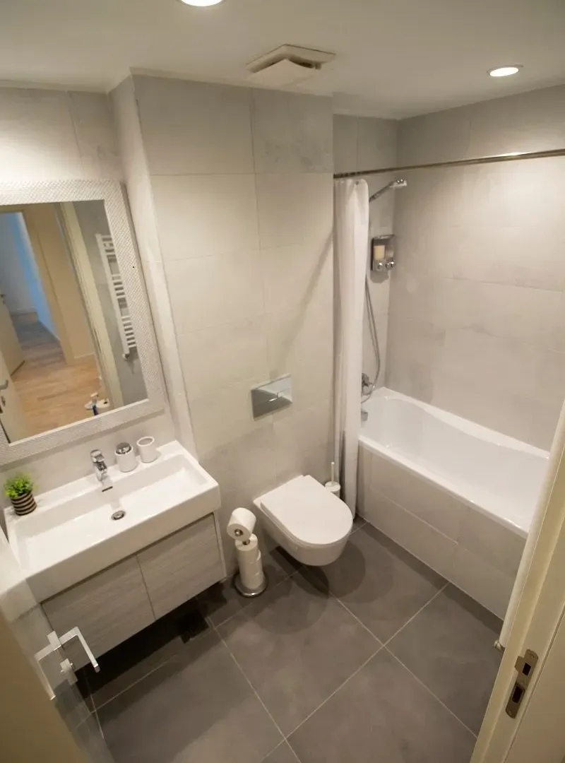 Prodaja, četvorosoban stan, 144m², Beograd Na Vodi, Beograd