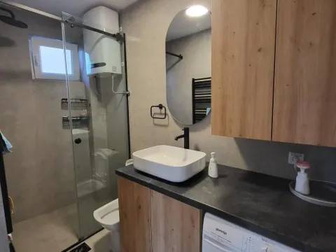 Izdavanje, jednosoban stan, 40m², Niš, Srbija - image 3