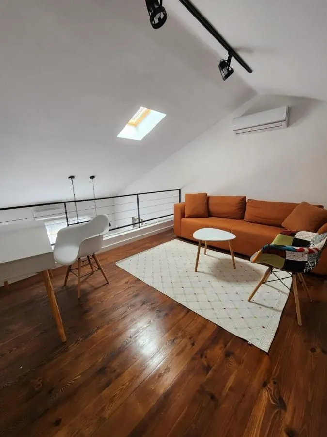 Rent, three bedroom apartment, 75m², Seljanovo, Tivat