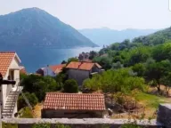 Izdavanje, kuća, 170m², Kostanjica, Kotor - image 17