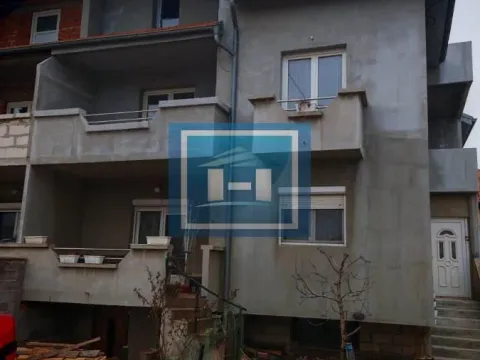 Sale, house, 420m², Gloždak, Paraćin - image 2