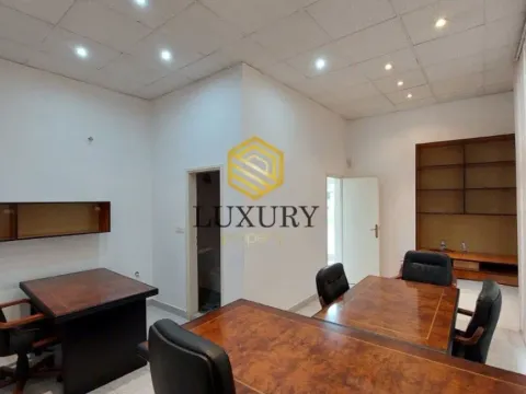 Izdavanje, poslovni prostor, 119m², City Kvart, Podgorica - image 3