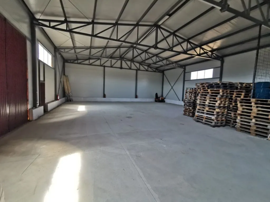 Sale, office space, 765m², Pojate, Ćićevac