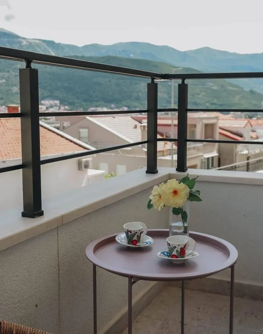 Sale, one bedroom apartment, 46m², Bijeli Do, Budva