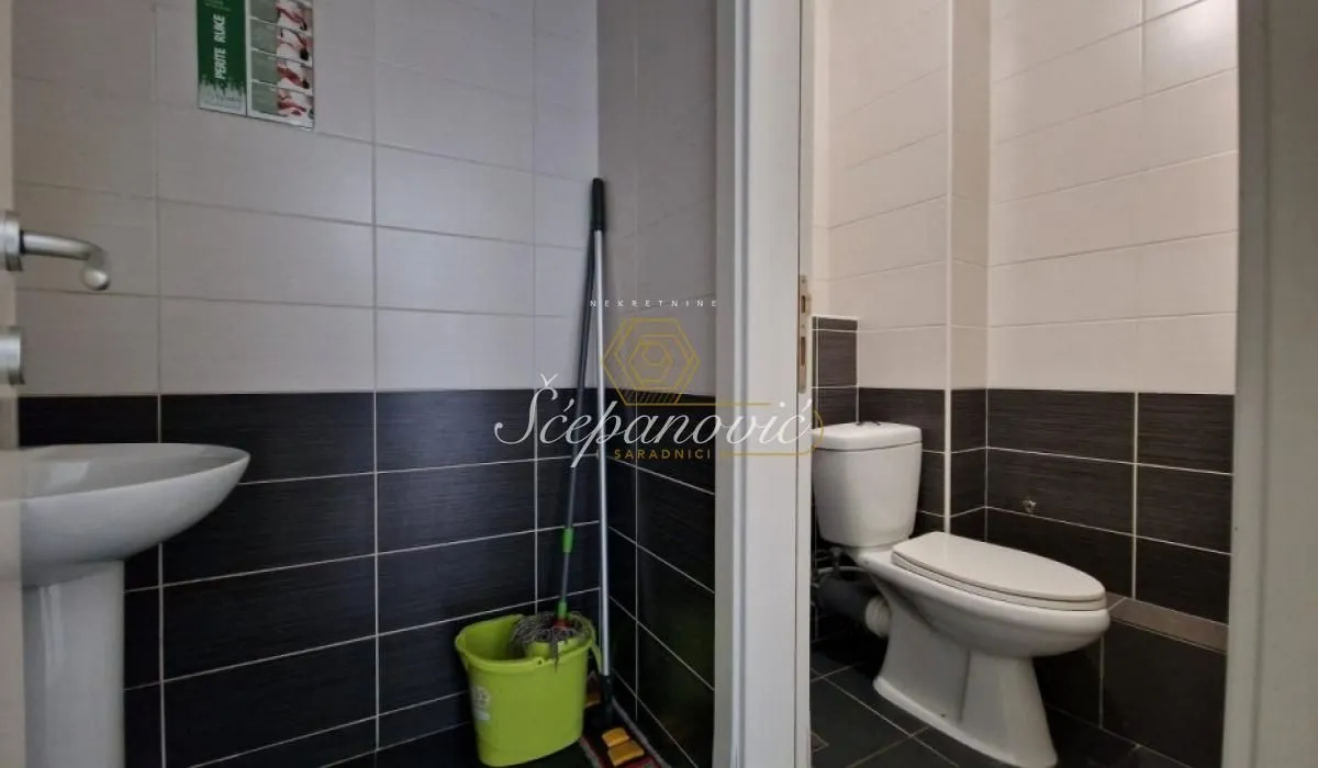 Sale, office space, 155m², Podbara, Novi Sad Sve Podlokacije