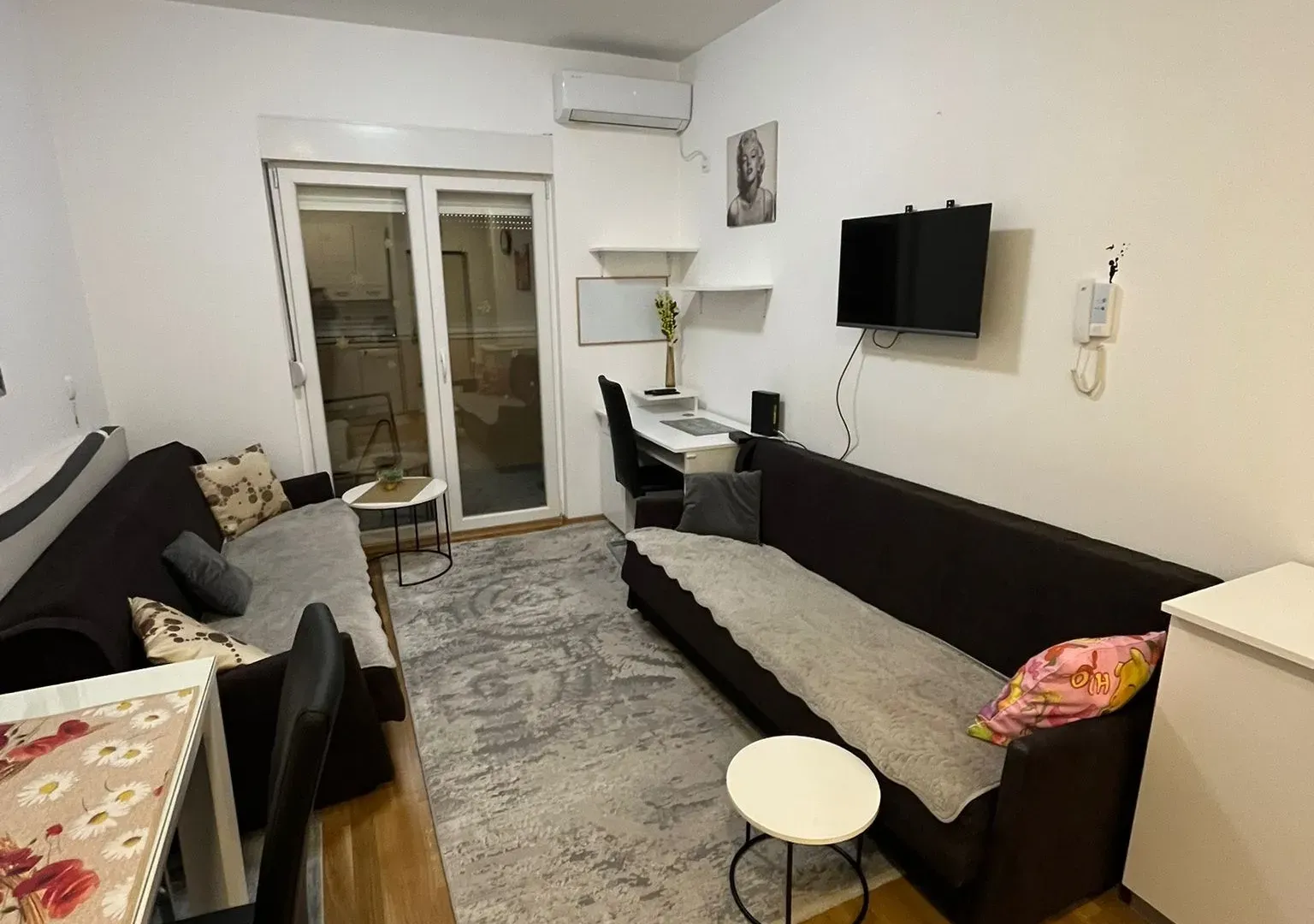Izdavanje, garsonjera, 26m², Tuški Put, Podgorica