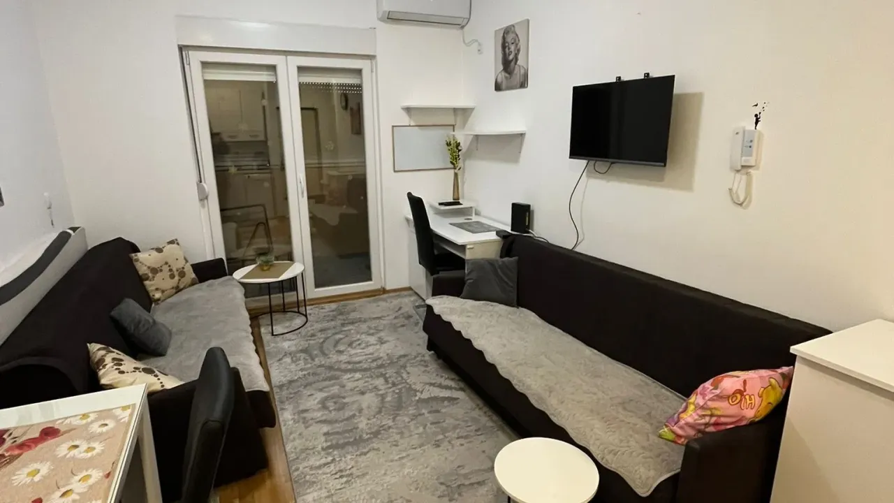 Rent, studio apartment, 26m², Tuški Put, Podgorica
