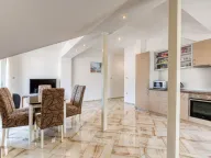 Izdavanje, dvosoban stan, 70m², Centar, Budva - image 9