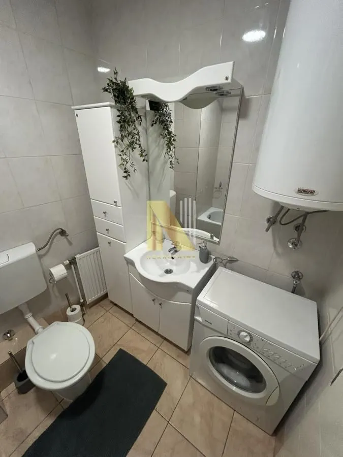 Izdavanje, jednosoban stan, 37m², Socijalno, Novi Sad Sve Podlokacije