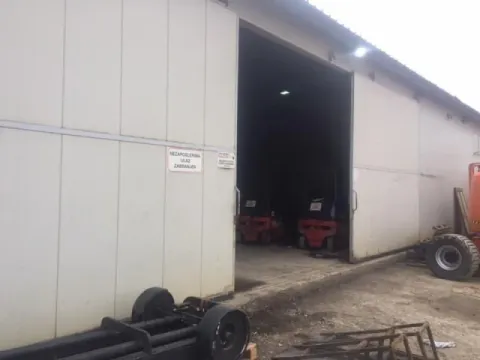 Izdavanje, poslovni prostor, 700m², Zemun Ugrinovci, Zemun Sve Podlokacije - image 2