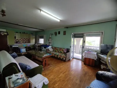 Prodaja,  kuća, 500m2, Batočina