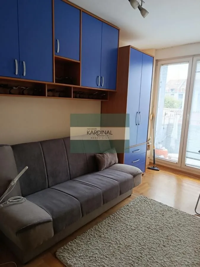 Izdavanje, trosoban stan, 73m², Novi Sad, Srbija