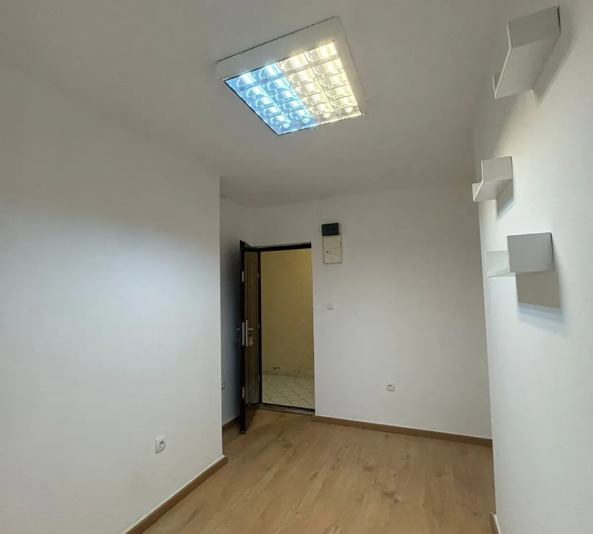 Rent, office space, 10m², Centar, Podgorica