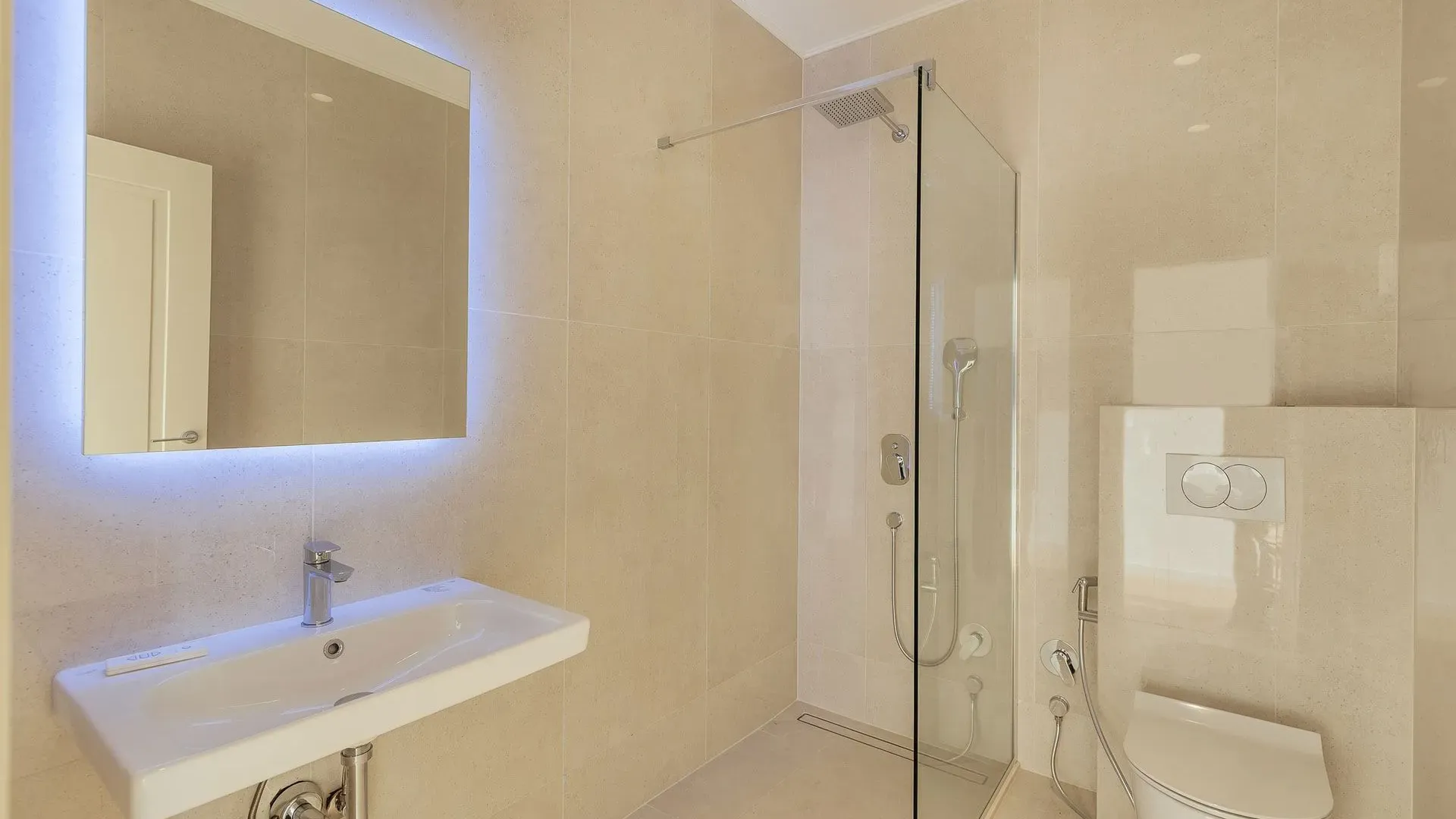 Prodaja, dvosoban stan, 104m², Donja Lastva, Tivat