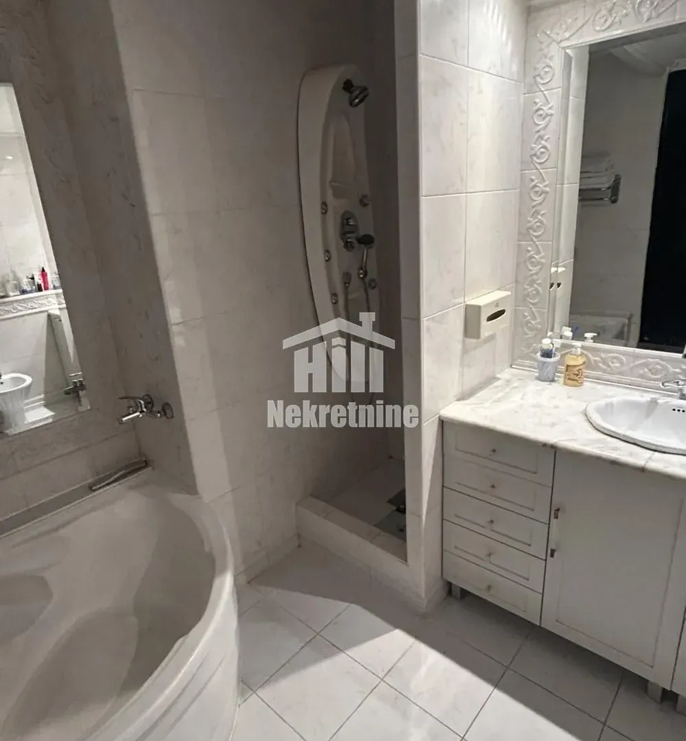 Prodaja, četvorosoban stan, 115m², Novi Beograd Sve Podlokacije, Beograd