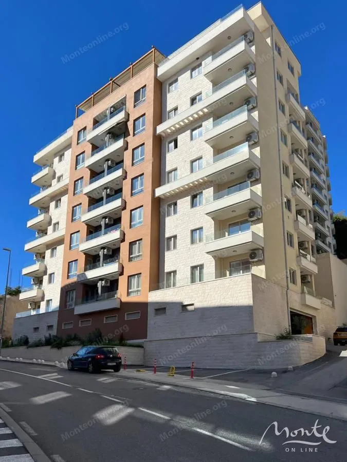 Sale, one bedroom apartment, 43m², Bečići, Budva