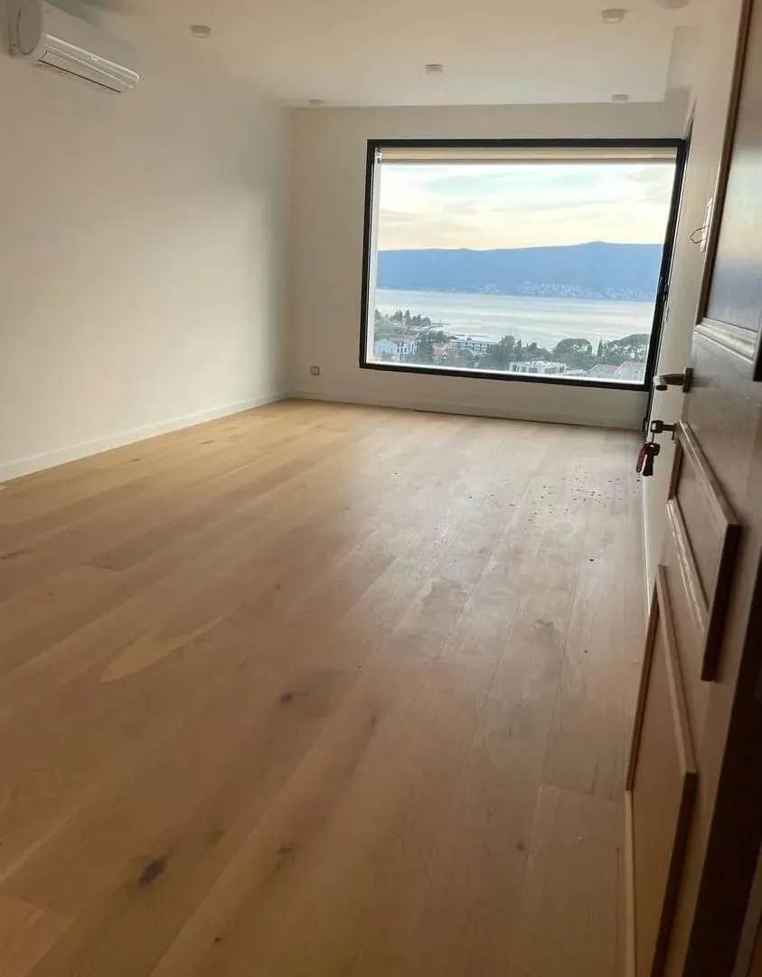 Prodaja, dvosoban stan, 103m², Donja Lastva, Tivat