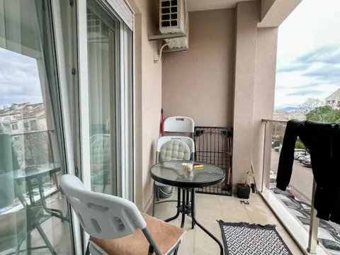 Izdavanje, jednosoban stan, 49m², Stari Aerodrom, Podgorica - image 9