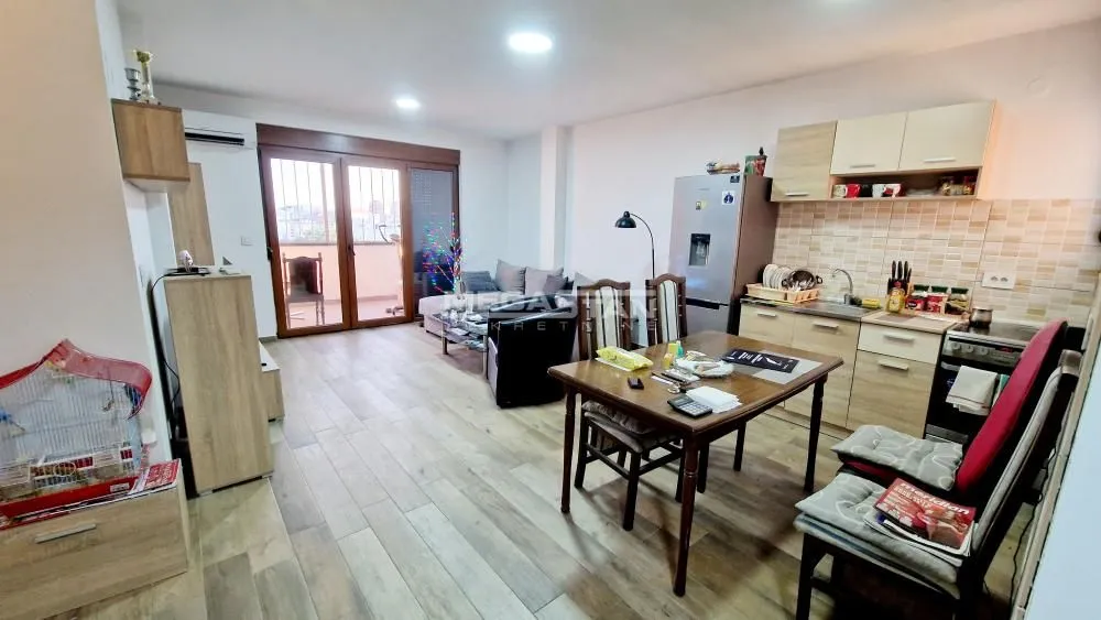 Prodaja, četvorosoban stan, 67m², Bulbulder, Zvezdara Sve Podlokacije