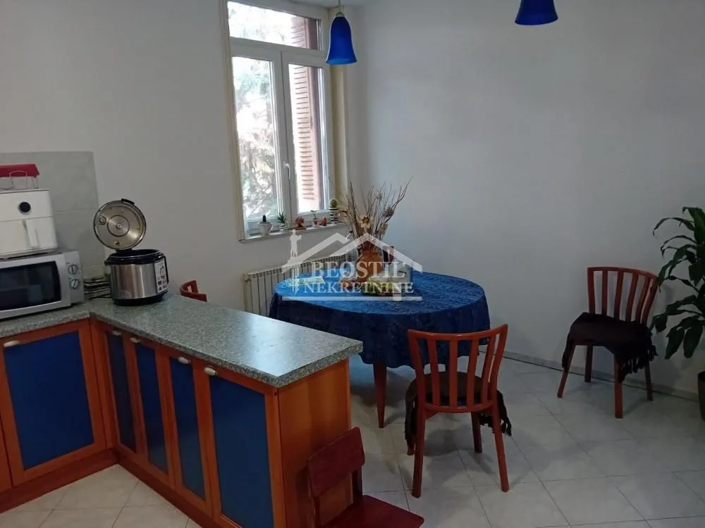 Prodaja, četvorosoban stan, 161m², Voždovac Sve Podlokacije, Beograd